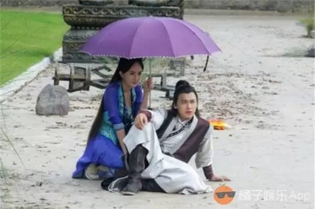 "cuoi rung ron" voi hau truong phim co trang ngay nong hinh anh 18