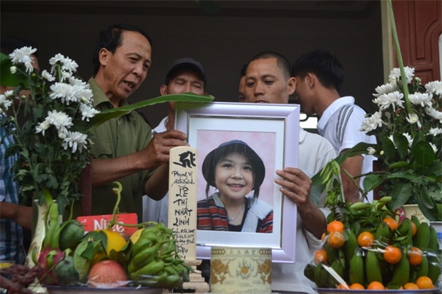 xot xa tang le be gai nguoi viet bi sat hai o nhat luc nua dem - 8