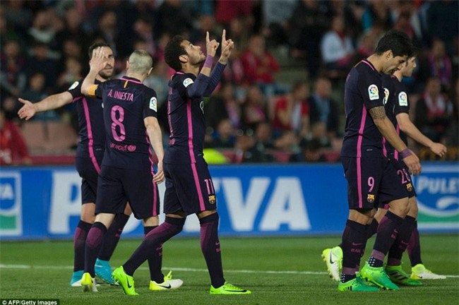 Neymar ghi bàn thứ 100 cho Barca trong ngày vắng Messi - Ảnh 11.