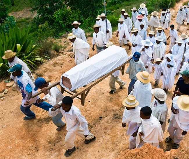 chết đi sống lại