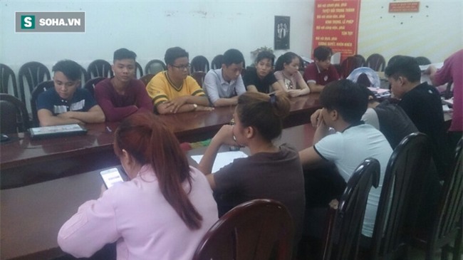 Tạm giữ cô gái 18 tuổi cầm đầu 20 thanh niên truy sát thiếu nữ - Ảnh 1.