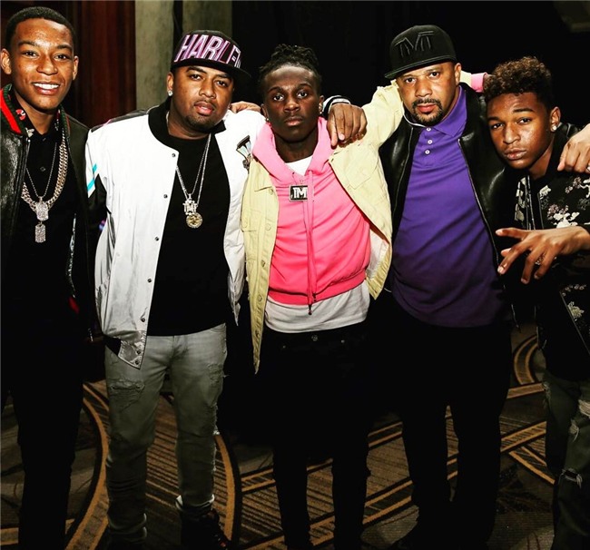 Con trai Mayweather nhan xe sang, nem tien o sinh nhat tuoi 16 hinh anh 6