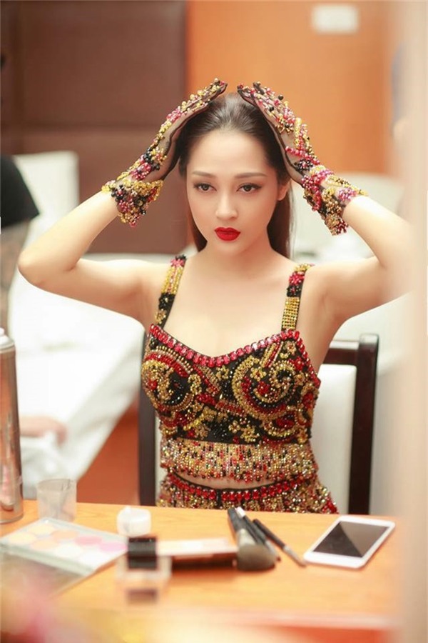 Những lần gợi cảm “đẹp rụng rời” của Bảo Anh