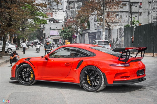Sieu xe Porsche 911 GT3 RS doc nhat Viet Nam xuong pho hinh anh 4