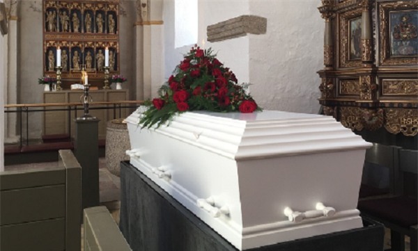 Mở quan tài nhìn mặt người chết lần cuối, gia đình phát hoảng nhận ra không phải người thân của mình - Ảnh 1.