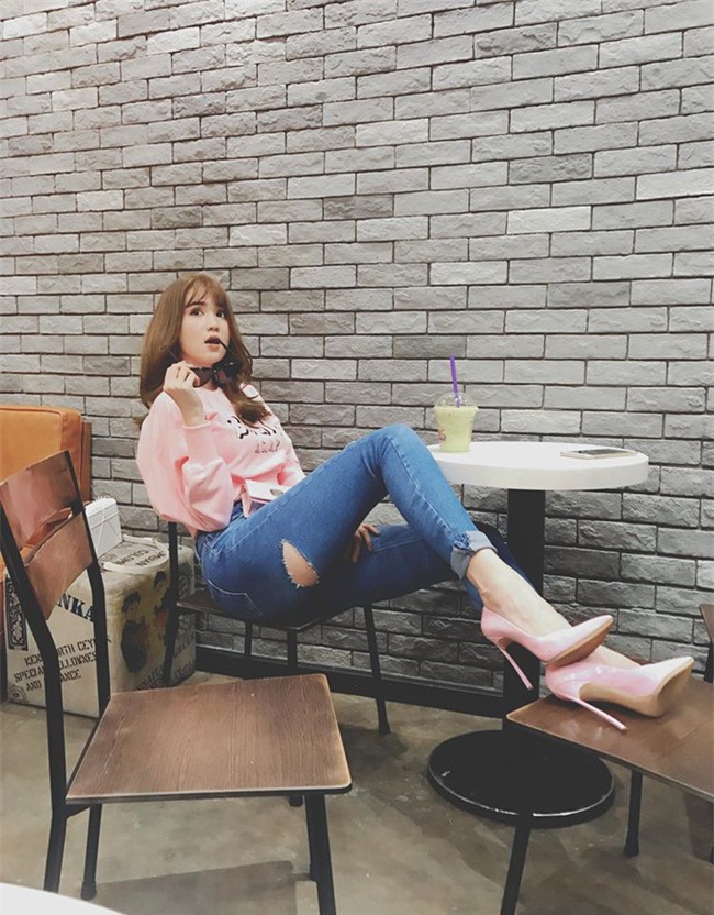 Điệu nhất street style sao Việt tuần này chắc chắn là Phạm Hương và Hà Hồ rồi! - Ảnh 4.