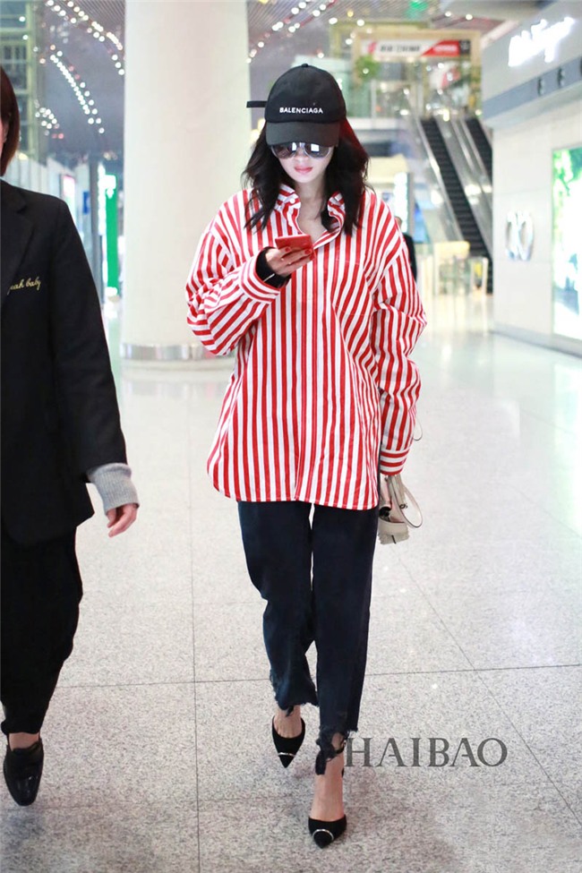 nhanh tay mua ngay kieu ao khien minh hang cung loat sao "chet me chet met" - 4