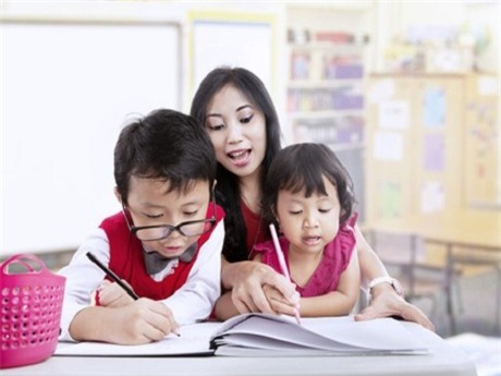 Môn văn sẽ không còn khó nhằn với trẻ nếu biết dạy con như mẹ Đỗ Nhật Nam - Ảnh 1.