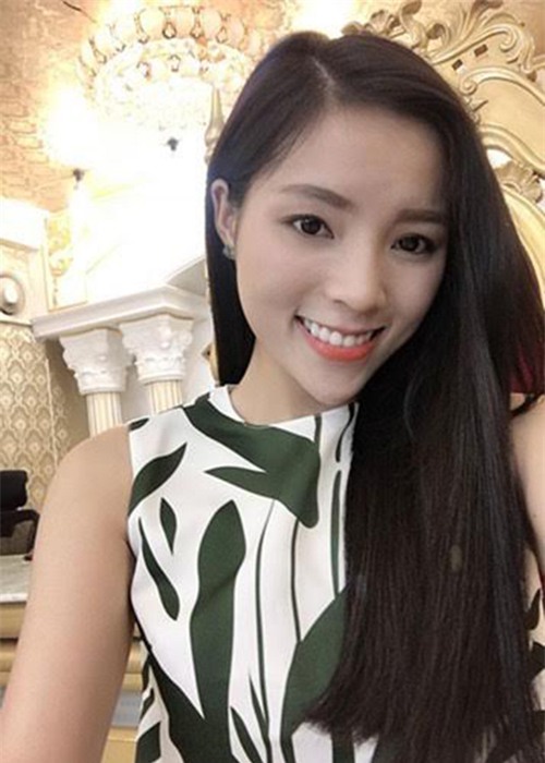 hanh trinh tu co nang bau binh den chiec cam nhon bat thuong cua hh ky duyen - 12