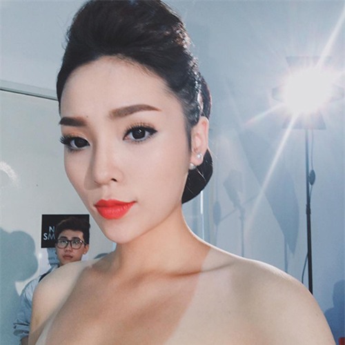 hanh trinh tu co nang bau binh den chiec cam nhon bat thuong cua hh ky duyen - 14