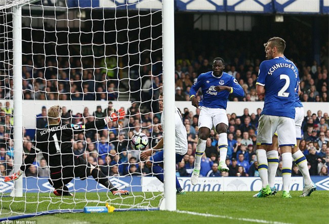 Leicester đứt mạch chiến thắng sau khi sa thải HLV Ranieri - Ảnh 15.