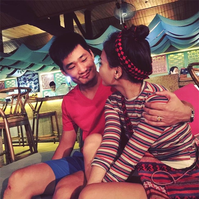 Chồng Bảo Thanh đã phản ứng như thế này khi xem cảnh nóng của vợ trong phim Sống chung với mẹ chồng - Ảnh 3.