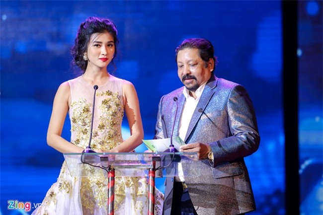 Hong Anh, Nguyen Khang bi nhan xet la MC tham hoa o Canh dieu 2017 hinh anh 2