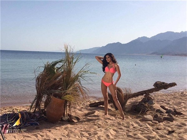 Trước đó, Nguyễn Thị Thành cũng đã có buổi chụp ảnh với bikini bên bờ biển Ai Cập.
