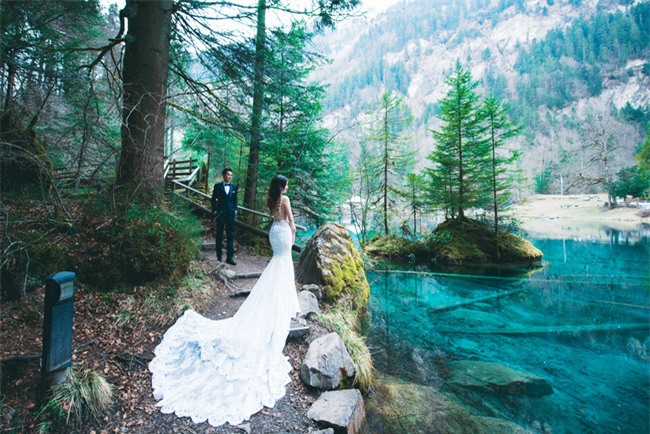 Ảnh cưới đẹp nao lòng tại hồ xanh, núi trắng Thụy Sĩ của cặp đôi Việt kiều tưởng không yêu mà cuối cùng lại yêu - Ảnh 4.