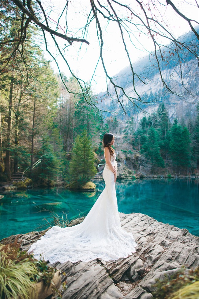 Ảnh cưới đẹp nao lòng tại hồ xanh, núi trắng Thụy Sĩ của cặp đôi Việt kiều tưởng không yêu mà cuối cùng lại yêu - Ảnh 6.