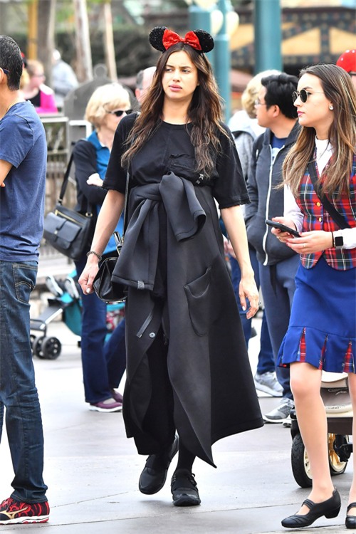 Bradley Cooper, Irina Shayk , bồ cũ CR7, Irina Shayk sinh con, sao Hollywood