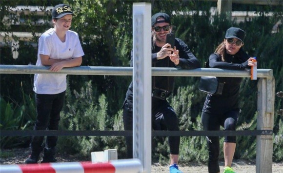 sao nhí Hollywood,Harper Beckham,Harper cưỡi ngựa,David Beckham,Victoria Beckham