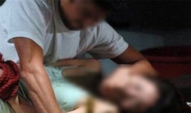 Người tình cưỡng hiếp 2 cô con gái vị thành niên, mẹ tố cáo con gái lớn là kẻ cướp mất bạn trai - Ảnh 1.