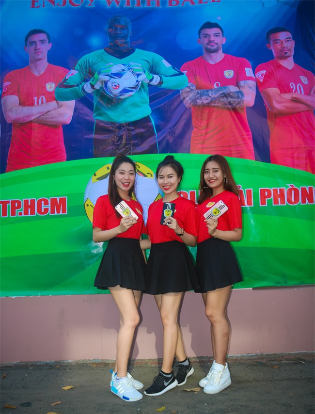 Chi 20 triệu đồng, Công Vinh lại làm điều chưa từng có ở V.League - Ảnh 1.