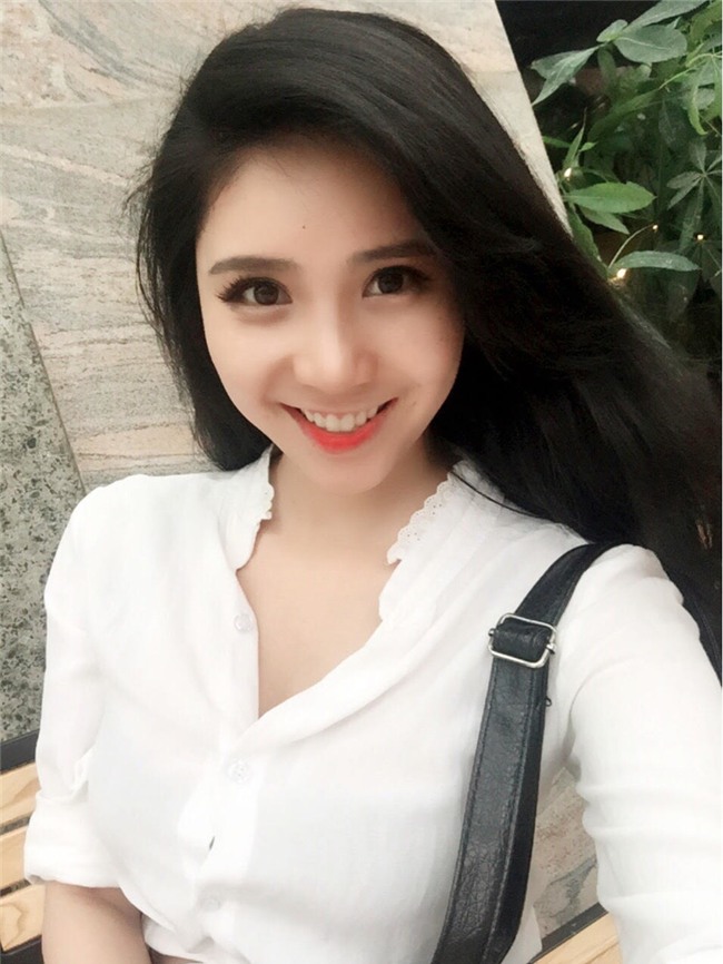 phan ung bat ngo cua quang le khi nguoi yeu 9x dong canh nong hinh anh 2