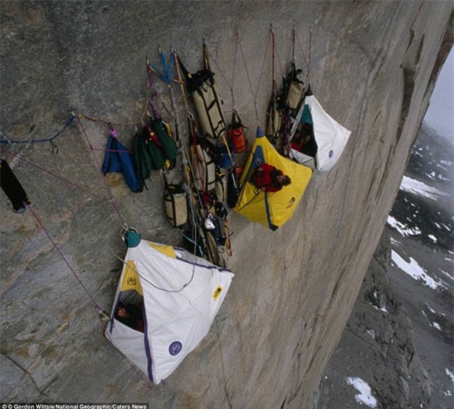 khiep dam voi nhung du khach thich "dua gion tu than" hinh anh 13