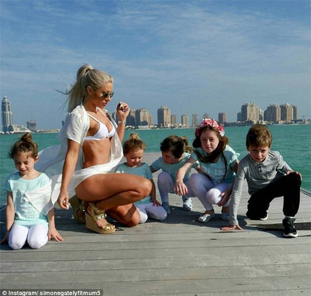 Đẹp quá cũng là cái tội: Mẹ 5 con bị nghi ngờ giả mang bầu vì có thân hình quá nuột - Ảnh 3.