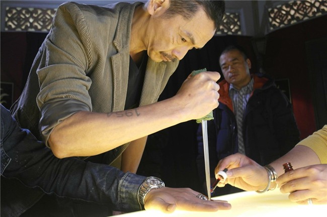 Dien vien noi gi khi vai Luong Bong co bong dang giang ho Thao 'Ma'? hinh anh 3