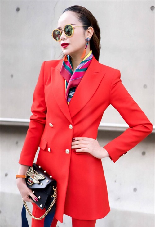 ho ngoc ha lai co mot cu dung hang bat phan thang bai voi sella truong - 1