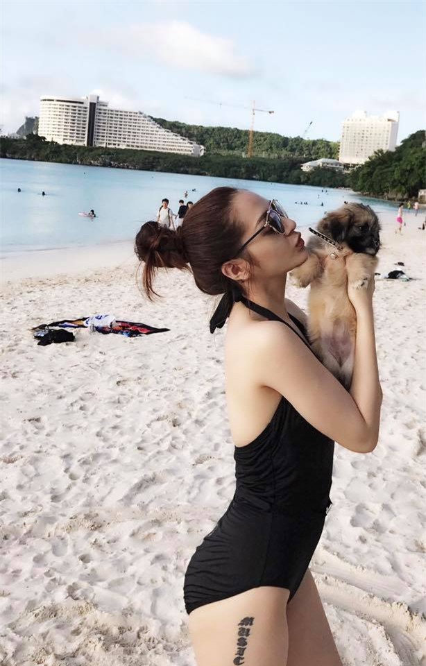 Mới chớm hè sao Việt đã khoe dáng nóng bỏng với đồ bơi, ai đoạt ngôi quyến rũ nhất? - Ảnh 19.