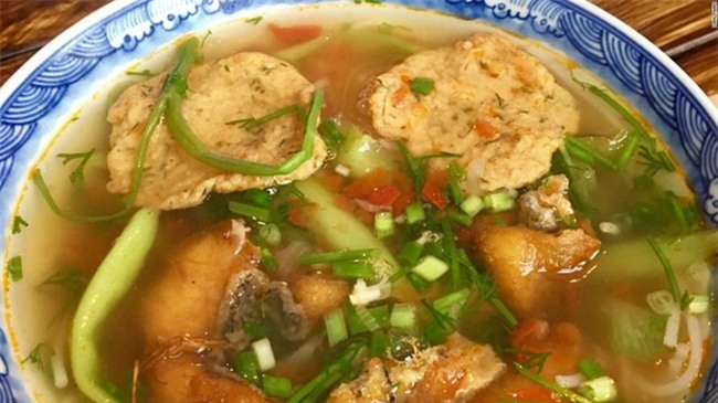 Báo Tây giới thiệu 5 món bún ngon nhất định phải thử khi đến Hà Nội - Ảnh 4.