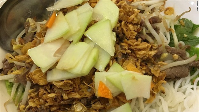 Báo Tây giới thiệu 5 món bún ngon nhất định phải thử khi đến Hà Nội - Ảnh 7.