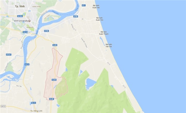 Oto khach no lop, dam vao dai phan cach, it nhat 2 nguoi tu vong hinh anh 5