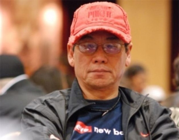 Be boi United Airlines: Ong David Dao co pham luat khong? hinh anh 3