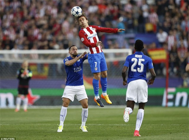 Griezmann (giữa) là cầu thủ chơi năng nổ nhất bên phía đội chủ nhà