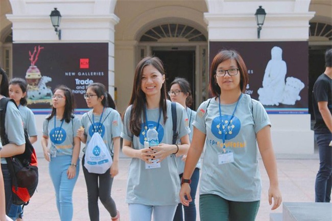 Nữ sinh trường Ams lọt vào 0,03% người đạt điểm tuyệt đối trong số 1,7 triệu người thi SAT - Ảnh 8.