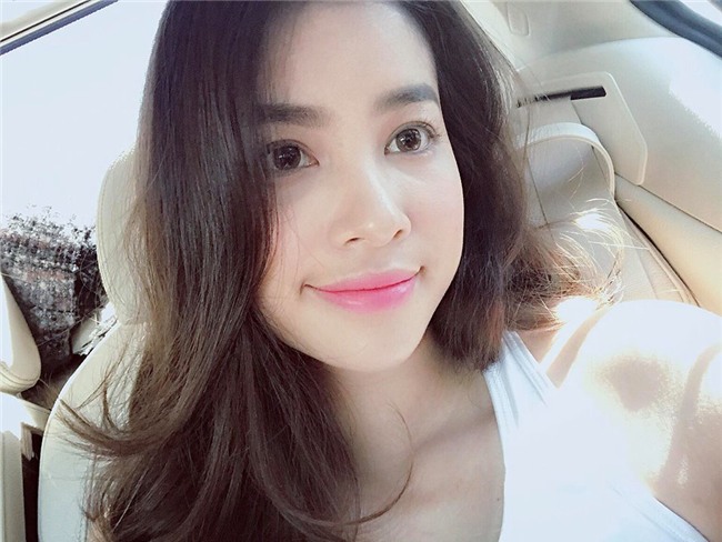 pham huong can gi dien vay cong chua, mac the nay da du 