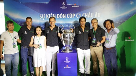 Ronaldinho: “Tình yêu bóng đá của người Việt Nam không kém so với Brazil“ ảnh 2