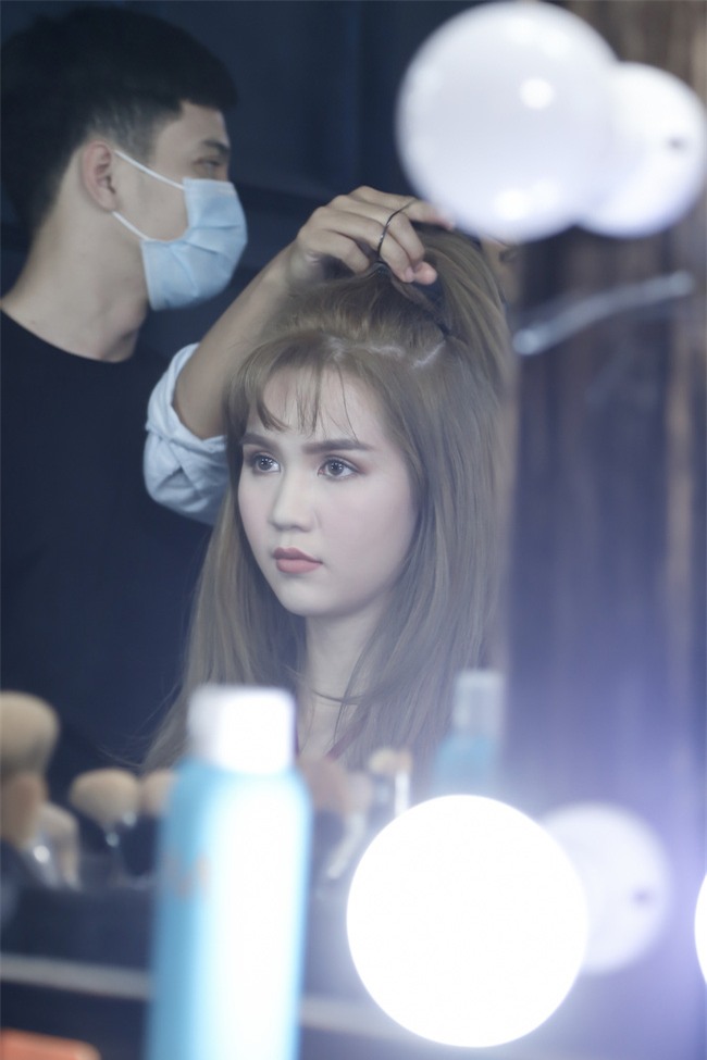 Ngọc Trinh khoe nhan sắc lung linh trong hậu trường chụp ảnh - Ảnh 11.