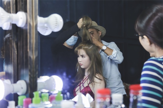 Ngọc Trinh khoe nhan sắc lung linh trong hậu trường chụp ảnh - Ảnh 3.