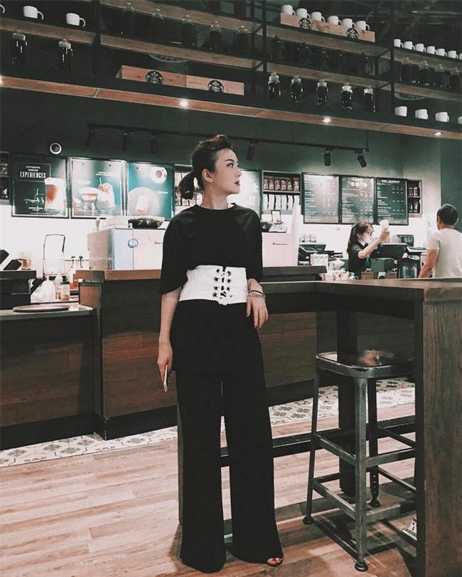 Kỳ Duyên, Ngọc Trinh khoe dáng khiến style của sao tuần này nóng hơn bao giờ hết - Ảnh 20.