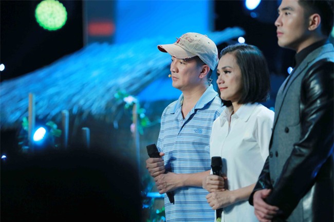 Đàm Vĩnh Hưng bật khóc khi nhắc về tuổi thơ thiếu cha - Ảnh 1.