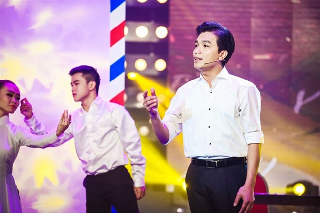 Manh Quynh dam duoi ngam Phuong Trinh Jolie hat hinh anh 1