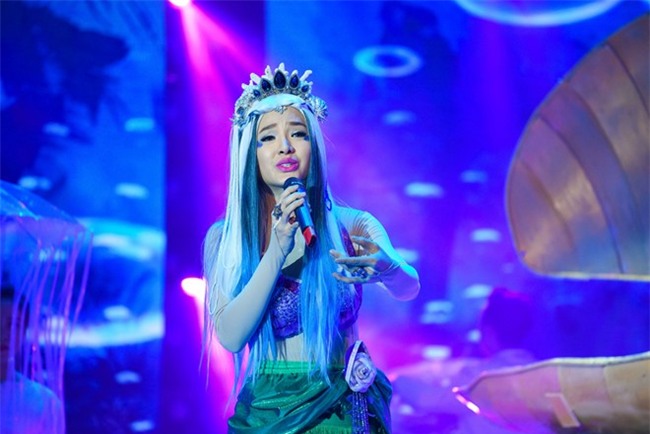 Manh Quynh dam duoi ngam Phuong Trinh Jolie hat hinh anh 4