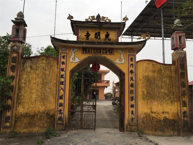 xon xao be gai 2 thang tuoi dep nhu thien than bi bo roi truoc cong chua - 1