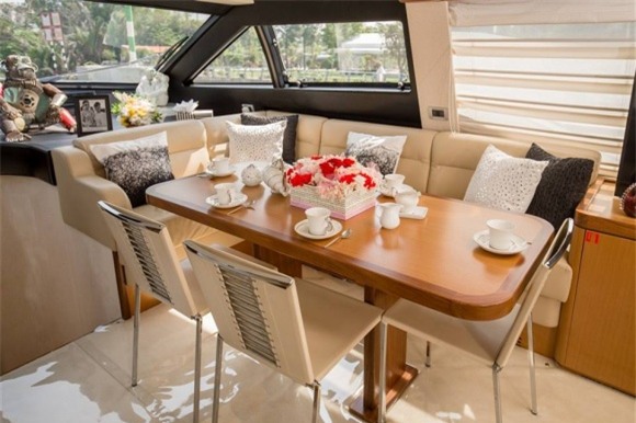 sao việt, lý nhã kỳ, du thuyền lý nhã kỳ, nội thất du thuyền lý nhã kỳ, tài sản lý nhã kỳ