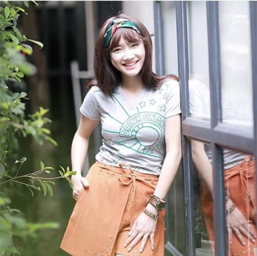 anh doi thuong tiet lo vong eo that cua nha phuong hinh anh 6