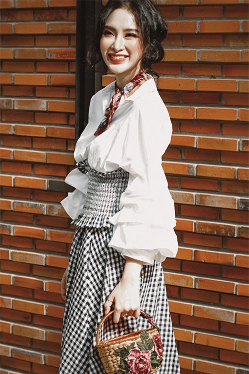 het thoi bi nem da vi phan cam, angela phuong trinh gio da lot xac ngoan muc - 17