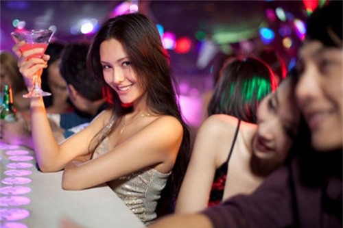 li do gai hu khien dan ong me met - 1