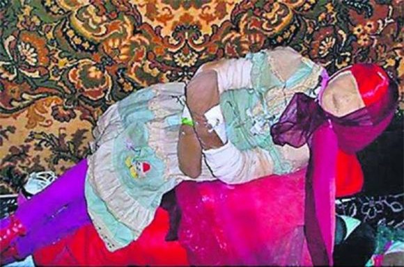 tội ác, tội ác khủng khiếp, đào mộ phụ nữ, tội phạm bệnh hoạn